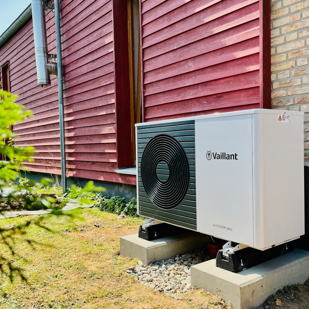 Vaillant aroTHERM plus 5kW